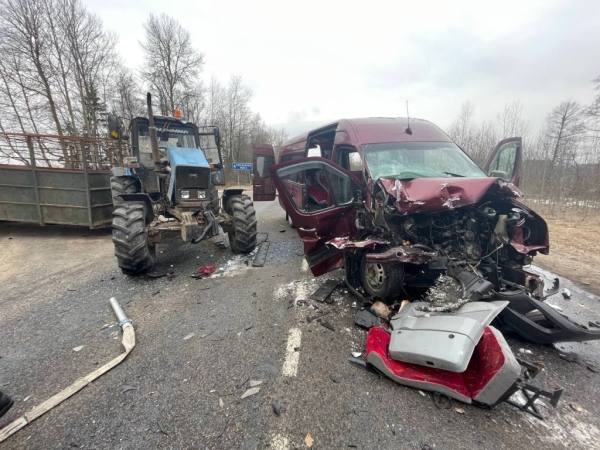 Маршрутка с пассажирами попала в аварию под Бобруйском