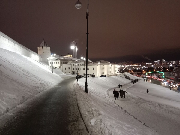 «На всю дорогу — 400 литров топлива». Белорус проехал на кемпере по России и рассказал о впечатлениях