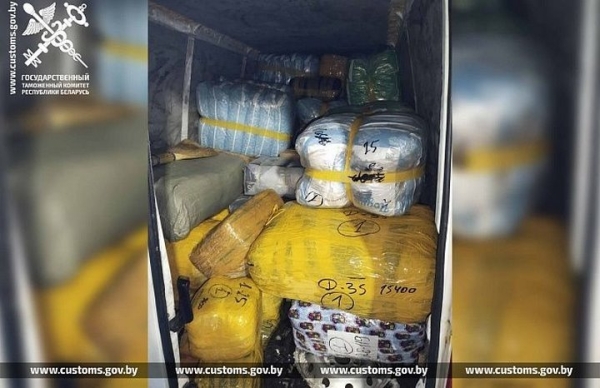 По дороге из Москвы в Брест сотрудники таможни пресекли незаконный ввоз товара более чем на 100 тысяч рублей