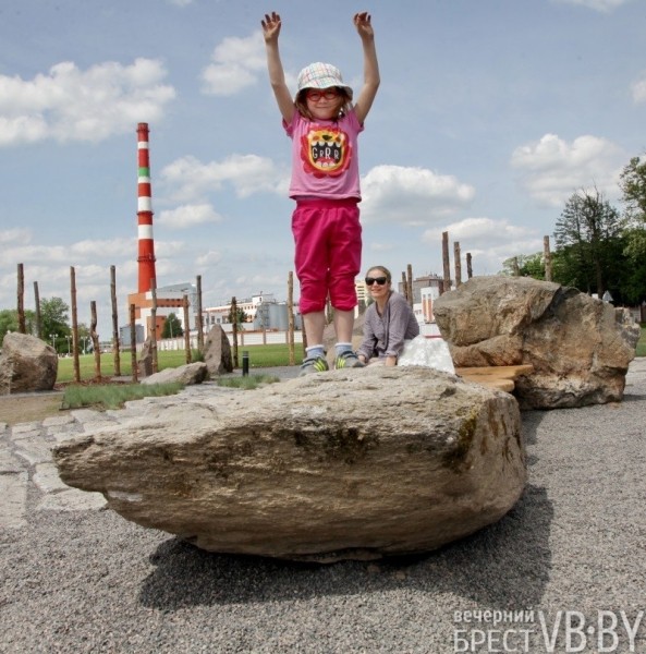 Прогулка по Набережной Бреста. Фоторепортаж