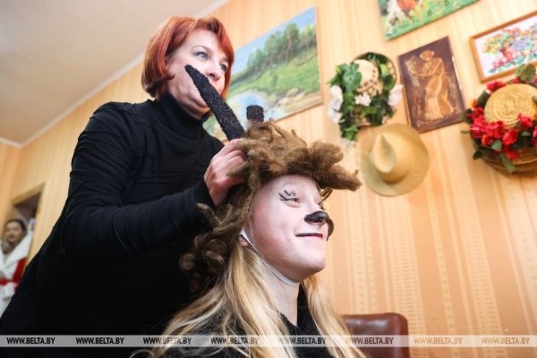 Открывай ворота, Коляда в гости пришла. Как на пинском Полесье живет народный рождественский обряд