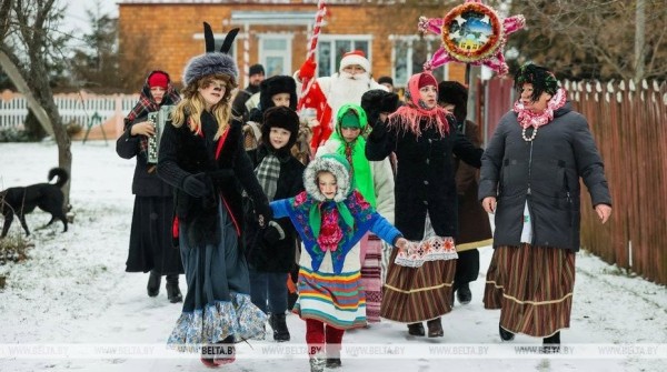 Открывай ворота, Коляда в гости пришла. Как на пинском Полесье живет народный рождественский обряд