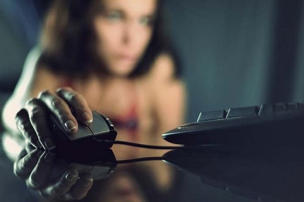 12,5 тысяч рублей каменчанка заплатила за нереальную любовь