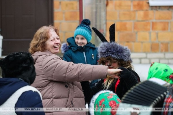 Открывай ворота, Коляда в гости пришла. Как на пинском Полесье живет народный рождественский обряд