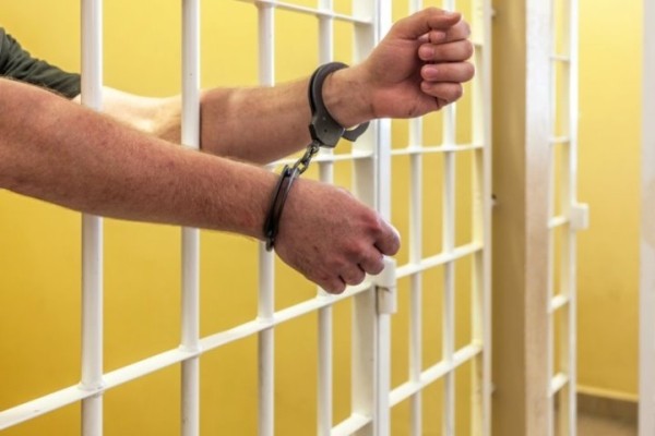 Иностранца осудили в Бресте на большой срок за попытку провезти через границу 52 кг мефедрона