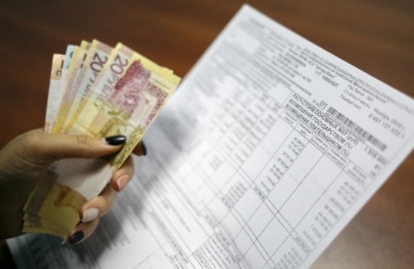 Белорус не платил коммуналку 49 месяцев. В ЖКХ рассказали, как борются с должниками