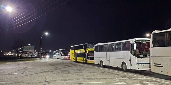 На автобусе в Польшу. Сколько придется простоять в очереди на белорусской границе?