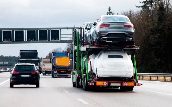 Таможня контролирует стоимость авто младше трёх лет. О нюансах ввоза машин в ЕАЭС