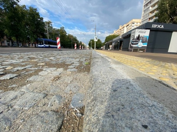 На центральной улице Бреста покрытие на остановках транспорта сделают из камня