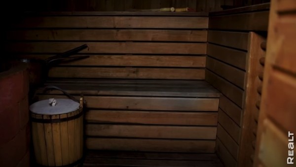 Две веранды и пять печей. Семья отремонтировала родительский дом в Брестской области и превратила его в уютную усадьбу