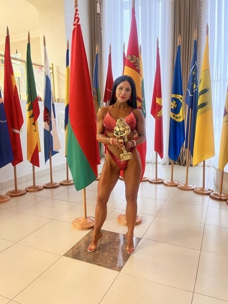 Девушка из Кобрина вошла в ТОП-5 Чемпионата Беларуси по бодибилдингу и заняла призовое место на «Кубке Железного льва»