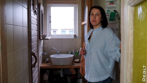 Две веранды и пять печей. Семья отремонтировала родительский дом в Брестской области и превратила его в уютную усадьбу