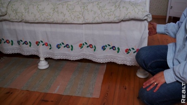 Две веранды и пять печей. Семья отремонтировала родительский дом в Брестской области и превратила его в уютную усадьбу