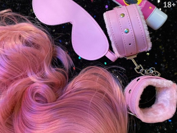 18+ Добро пожаловать во «Взрослый мир»! Место, где оживает страсть, и расширяются границы удовольствия