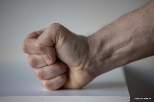 Истории белорусов, которых избивали родители