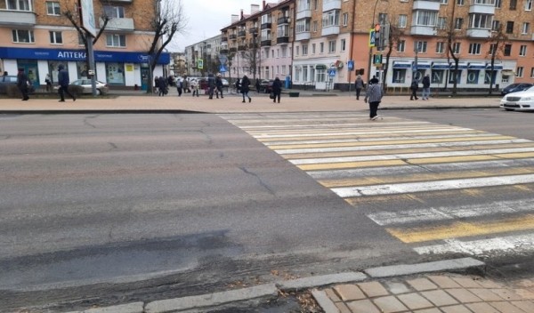 В Бресте на пешеходном переходе автомобиль скорой медицинской помощи сбил пенсионера. Расследование завершено
