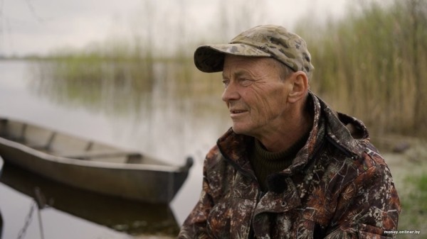 «Считалось, если есть лодка, ты хозяин». Мужчина из Брестской области 30 лет занимается необычным делом