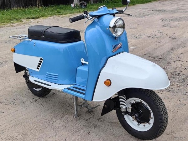 Белорус восстанавливает советские мотороллеры на продажу