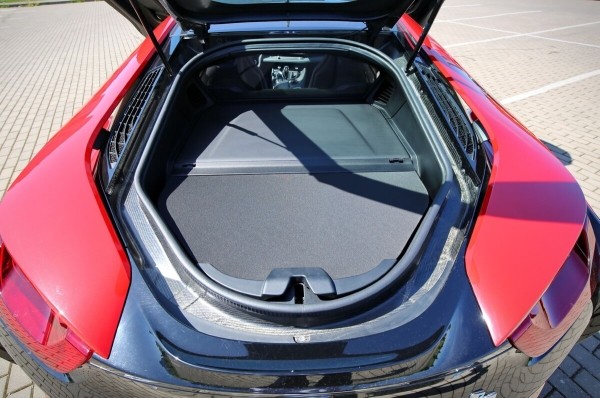 22-летний парень из Жодино купил BMW i8 за $100 тысяч — доволен?