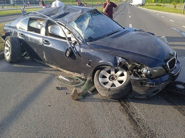 Это точно BMW? Что стало с двумя «баварцами» после жесткого ДТП в Беларуси. Видео удара