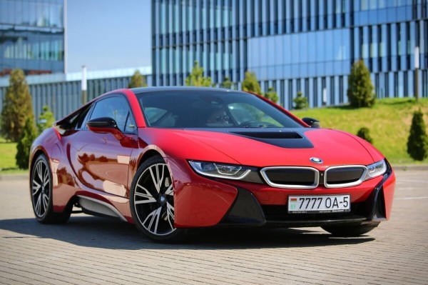 22-летний парень из Жодино купил BMW i8 за $100 тысяч — доволен?