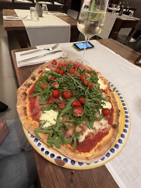 Белорусы потратили 3 000 евро в поездке по Европе на старенькой Mazda 3