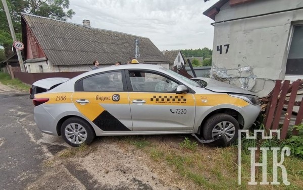 Водитель из Бреста врезался в дом в Каменце