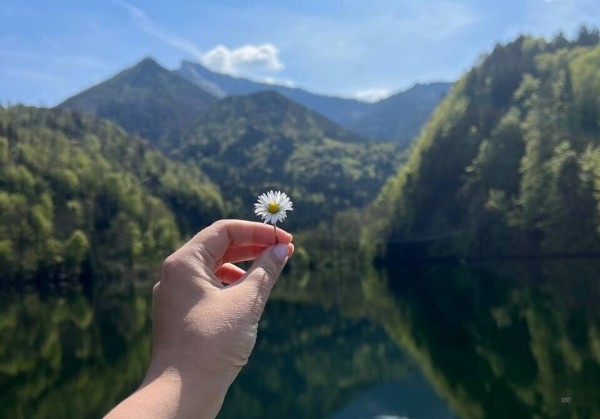 Белорусы потратили 3 000 евро в поездке по Европе на старенькой Mazda 3