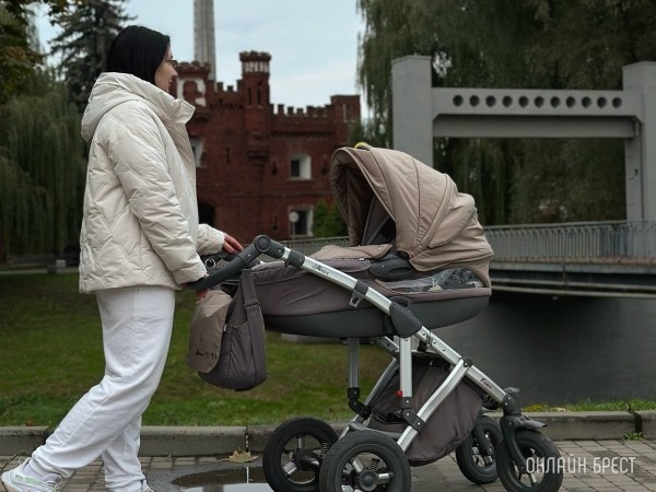 Детские пособия и пенсионные выплаты белорусов станут больше в ноябре. На сколько?