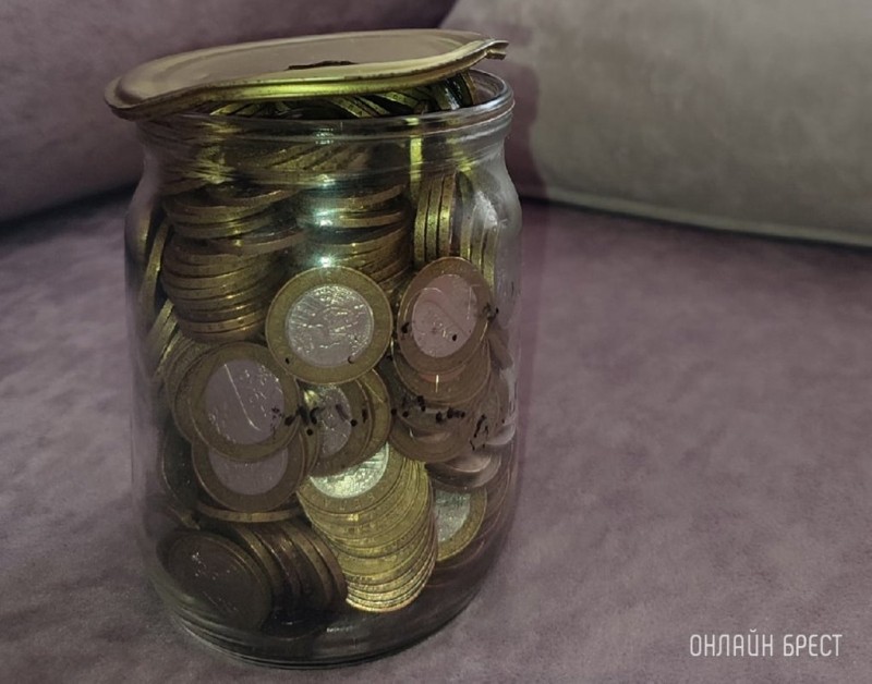 Средняя зарплата в Беларуси в феврале составила 2428,1 руб. Вот сколько в Брестской области