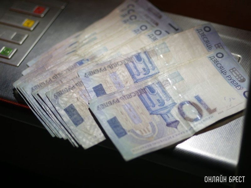 Высокооплачиваемые вакансии: кто может зарабатывать до 10 000 рублей в Беларуси?