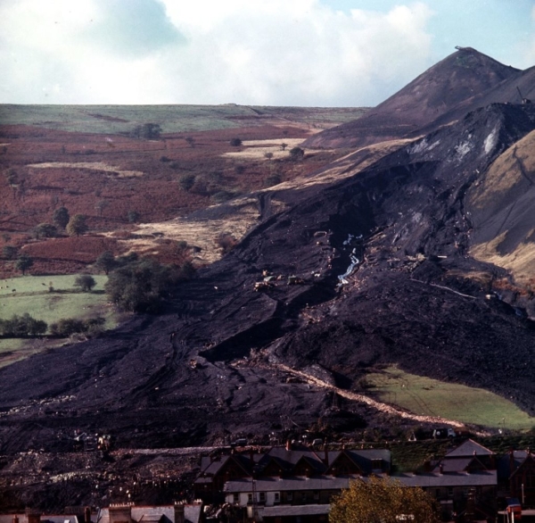 Эта трагедия унесла жизни 116 школьников. Никто так и не был наказан