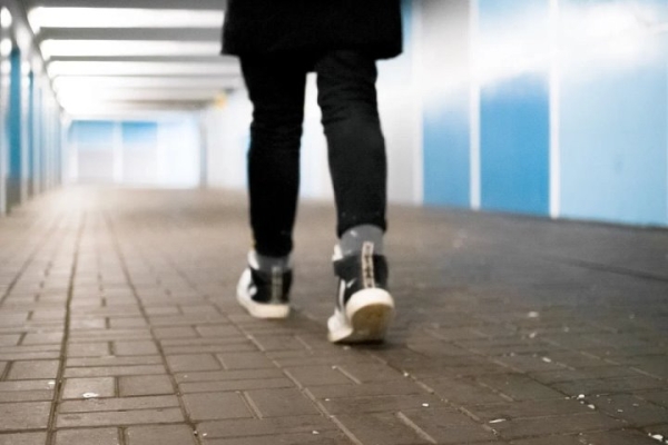 В Беларуси брат насиловал младшую сестру после смерти их матери