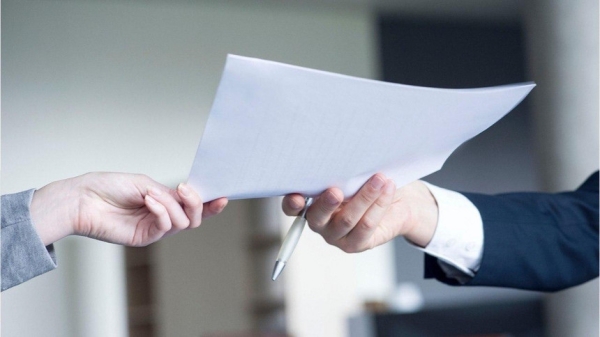 Можно ли забрать заявление об увольнении, если передумал? Пояснили в Минтруда