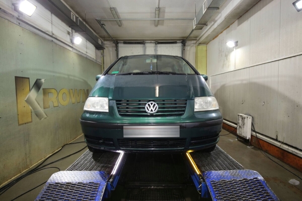 «Если отвезти машину на детейлинг, будет совсем лялечка!» Белорус о VW Sharan, который 13 лет находится в одних руках