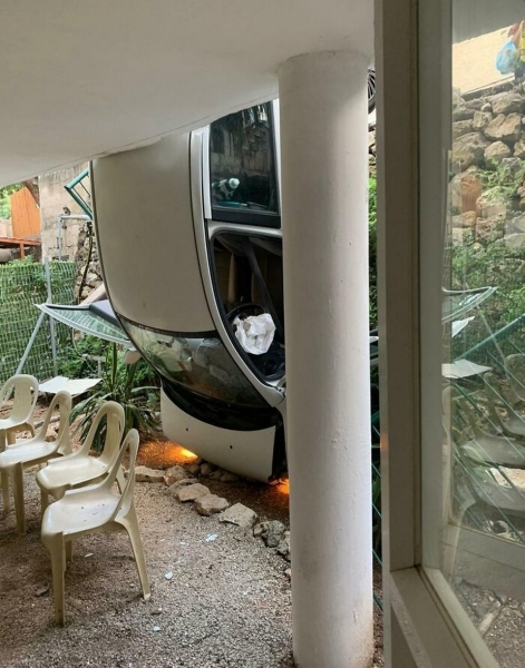 За момент до трагедии: на фото показали случаи невероятного везения