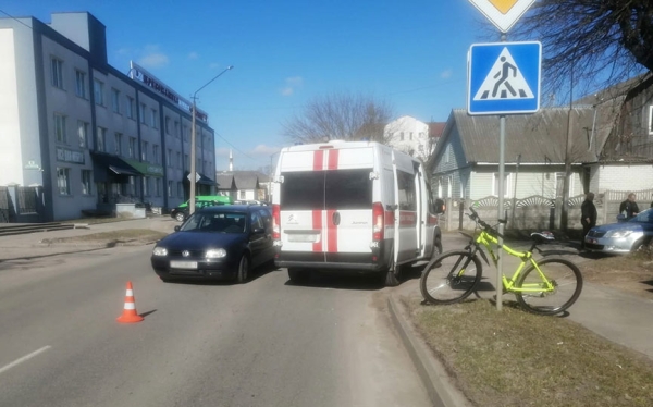 В Барановичах велосипедиста госпитализировали с переломами