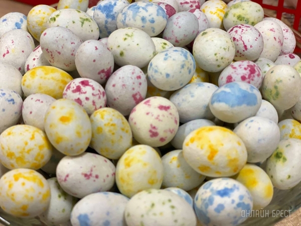 На эту Пасху ваш праздничный стол не будет прежним с тематическими сладостями от фабрики «Красный пищевик»