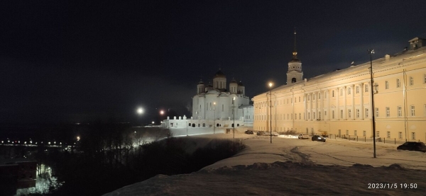 «На всю дорогу — 400 литров топлива». Белорус проехал на кемпере по России и рассказал о впечатлениях