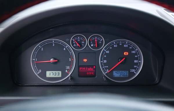 «Если отвезти машину на детейлинг, будет совсем лялечка!» Белорус о VW Sharan, который 13 лет находится в одних руках