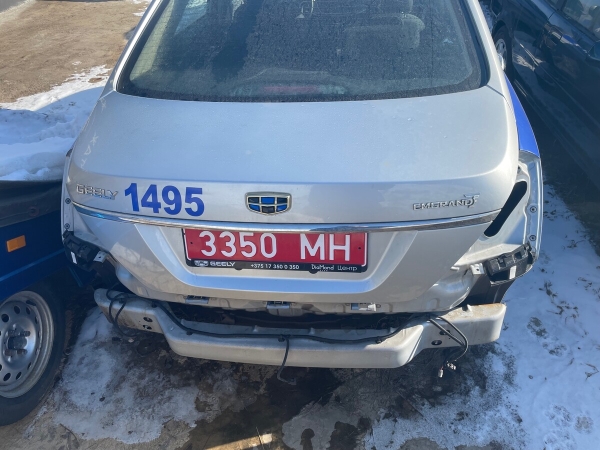 МВД продает аварийные Geely Emgrand 7 из Минска. За сколько предлагают машины?