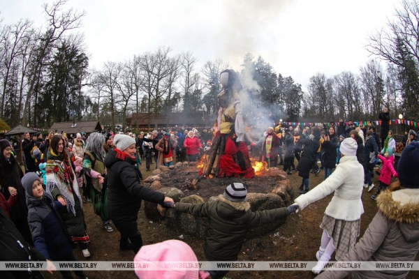 В «Беловежской пуще» Деда Мороза проводили в Антарктиду