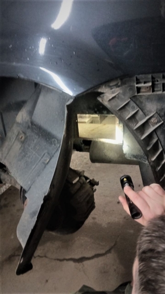 Литовец наделал тайники и пытался вывезти из Беларуси сотни пачек сигарет