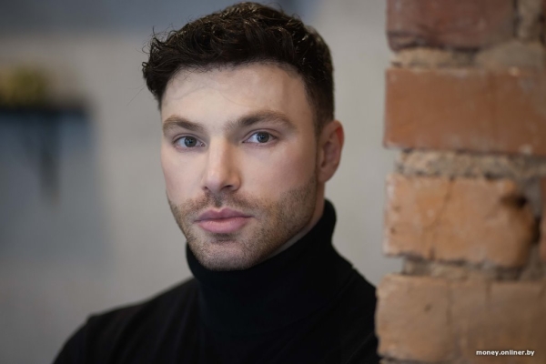 «Не выходил на улицу: казалось, я урод». Угадаете, сколько парень тратит на внешность?