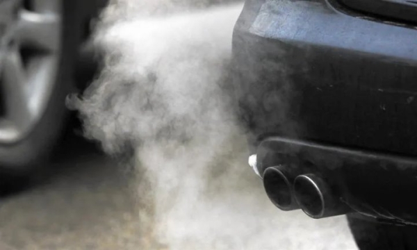 ЕС запрещает продажу бензиновых и дизельных автомобилей с 2035 года