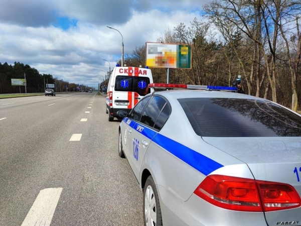 В Бресте ГАИ провела тренировочный прогон машины скорой помощи