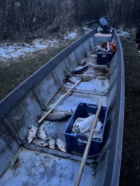 У браконьеров в Брестской области обнаружили рыболовные сети длиной почти километр