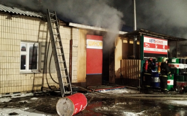 Гаражный бокс загорелся в Барановичах