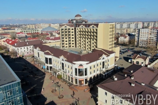 Тишина под куполом «Дидас Персии». Какие планы на гостиничный «олимпийский долгострой»?