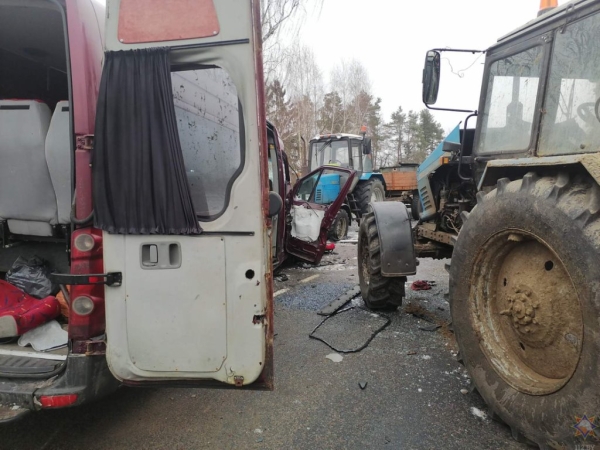 Маршрутка с пассажирами попала в аварию под Бобруйском